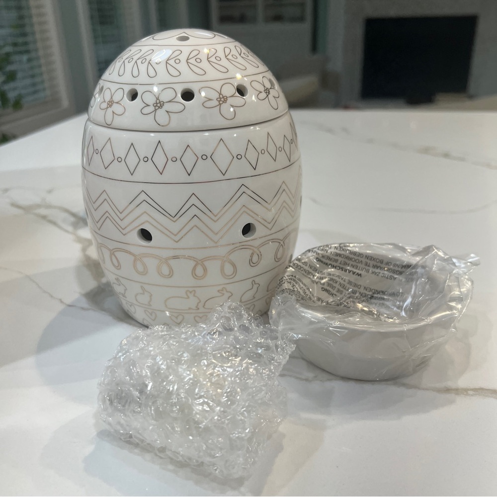 Eggs-press Yourself Warmer Scentsy Warmer